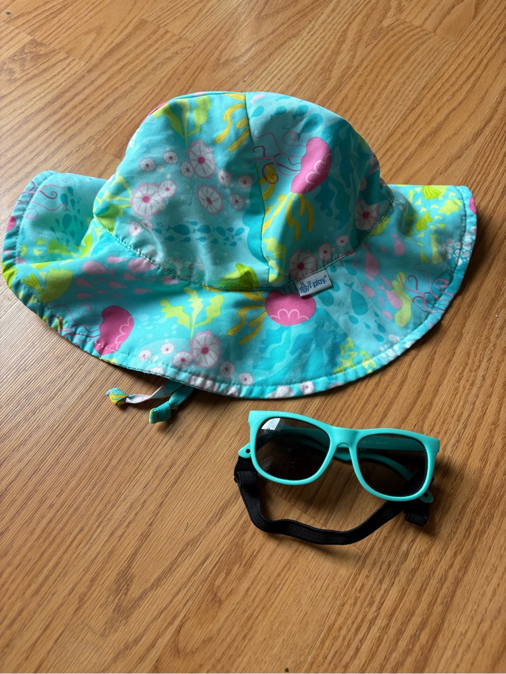 i play. Turquoise Sea Life Sun Hat with Matching Turquoise Sunglasses